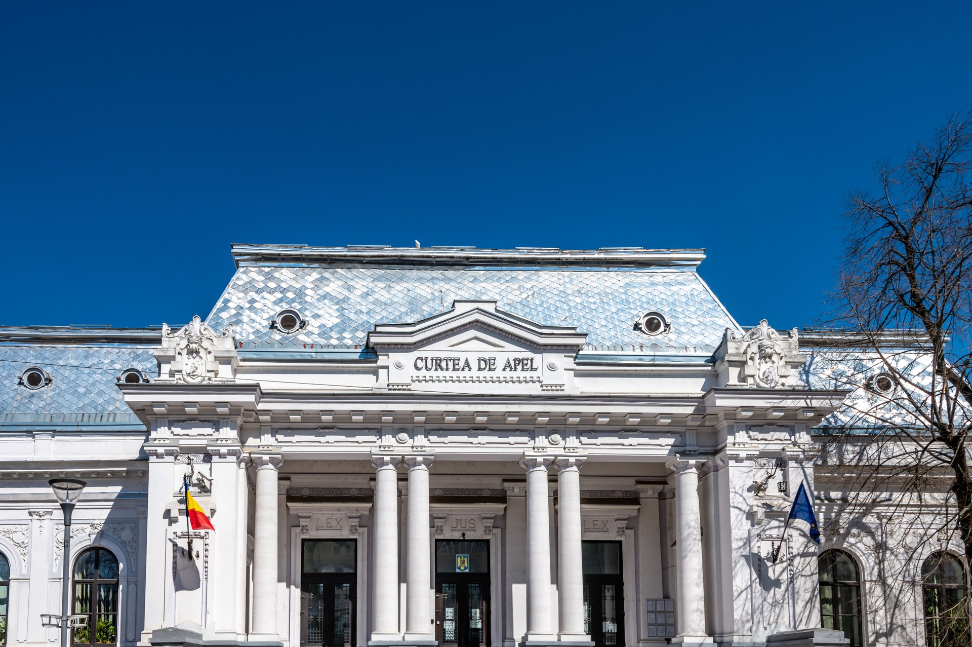 Courthouse - Historic Council Building in Pitești